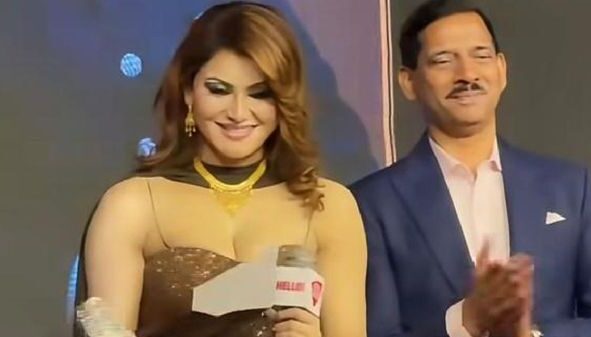 ₹52 लाख के शाही लुक में उर्वशी रौतेला का जलवा