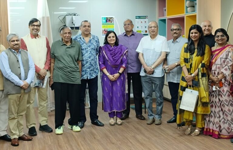 परेश रावल ने बदली फिजियोथेरेपी की तस्वीर